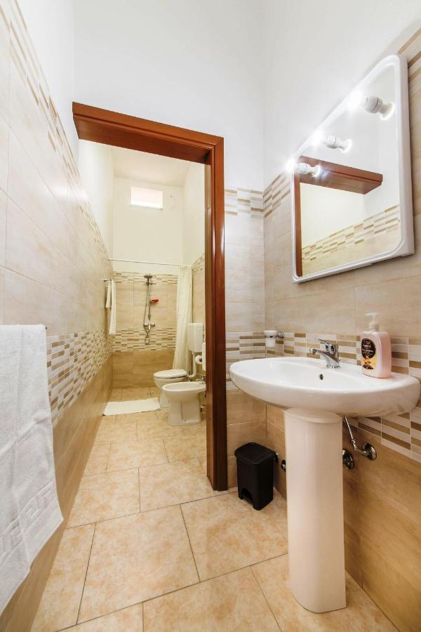 Villa Silvia Luxury Residence タヴィアーノ エクステリア 写真